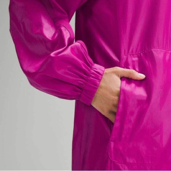 Lululemon Reversible Drape-Sleeve Long Jacket
Sonic Pink / Wild Berry - Picture 6 of 7